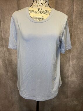 We Wander Blue Women’s T. Super soft. medium. Like new